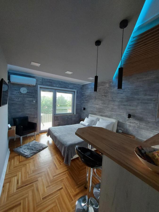 Apartman Studio Milica I 수보티차 외부 사진